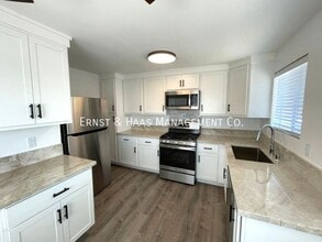 2120 San Anseline Ave in Long Beach, CA - Building Photo - Building Photo