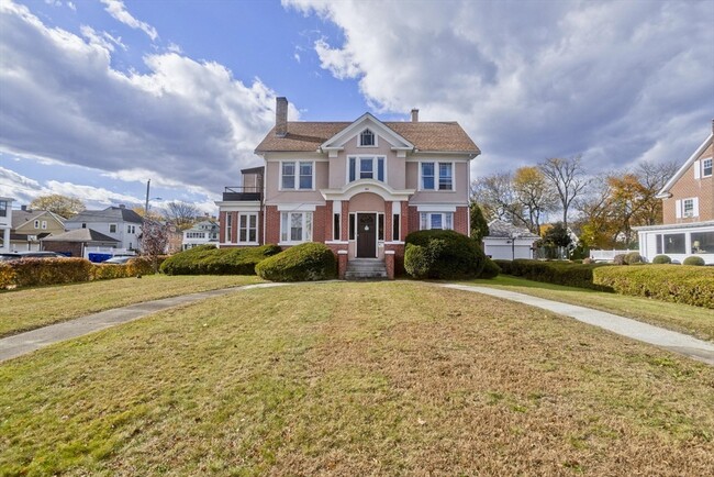 1801 Northampton St in Holyoke, MA - Building Photo - Building Photo