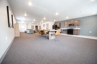 Irving Center Apartments in Sioux Falls, SD - Building Photo