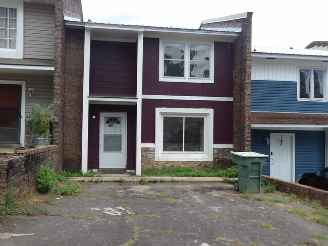property at 592 Willow Oaks Dr