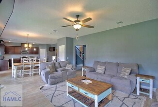 432 Fairview Cir in Hinesville, GA - Building Photo - Building Photo