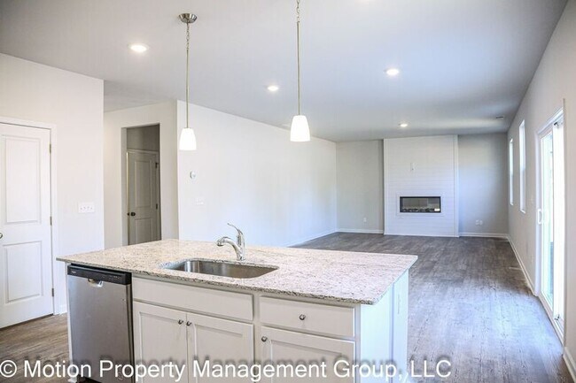 19 Springwood Ln in Dawsonville, GA - Foto de edificio - Building Photo