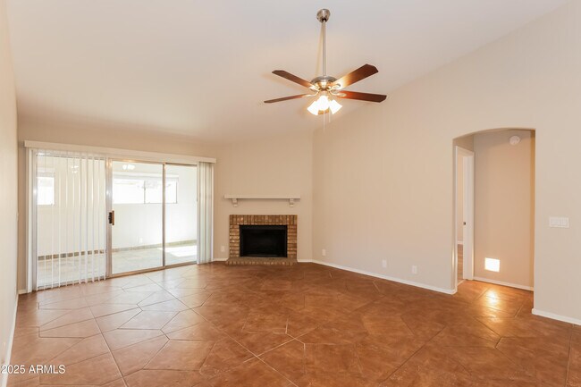 7744 W Yucca St in Peoria, AZ - Building Photo - Building Photo