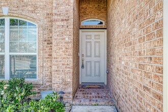 32715 Oak Heights Ln in Brookshire, TX - Building Photo - Building Photo