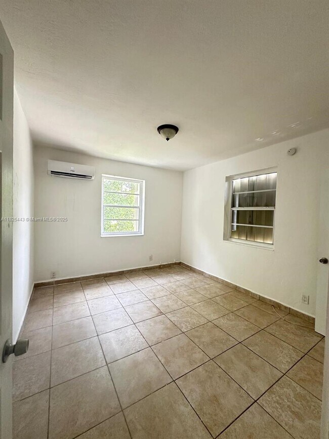 3452 SW 7th St in Miami, FL - Building Photo - Building Photo