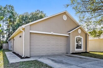 337 Placid Lake Dr in Sanford, FL - Building Photo - Building Photo