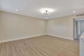 802 Burgundy Q in Delray Beach, FL - Building Photo - Building Photo
