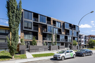 2105 2 St SW in Calgary, AB - Building Photo - Building Photo