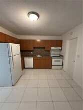 2401 SW 17th Ave in Fort Lauderdale, FL - Building Photo - Building Photo