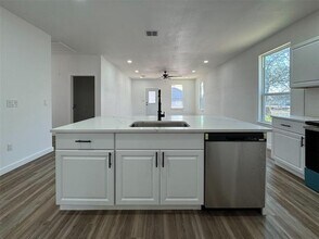 4302 Mountain Hollow Dr in Granbury, TX - Building Photo - Building Photo