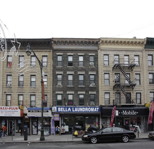 5513 5th Ave in Brooklyn, NY - Foto de edificio - Building Photo