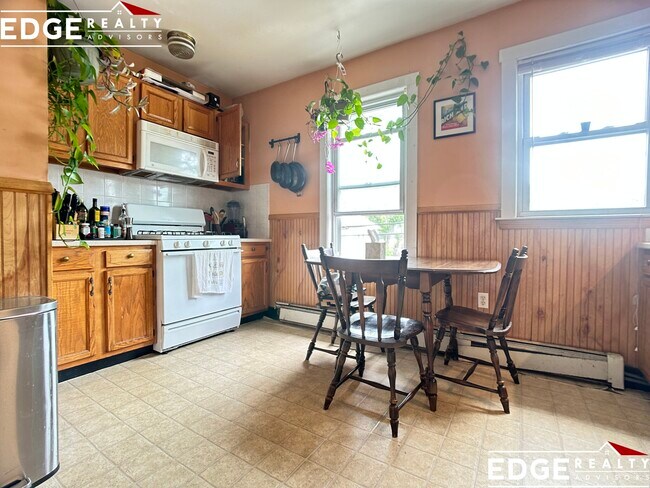 property at 3 Holman St