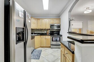 744 NE 14th Ave in Fort Lauderdale, FL - Building Photo - Building Photo