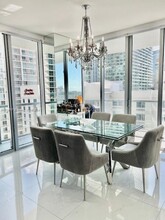 79 SW 12th St, Unit # 1806 in Miami, FL - Foto de edificio - Building Photo