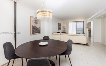 6061 Collins Ave, Unit 9F in Miami Beach, FL - Building Photo - Building Photo