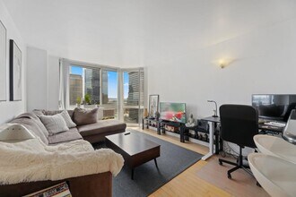 20 2nd St in Jersey City, NJ - Building Photo - Building Photo