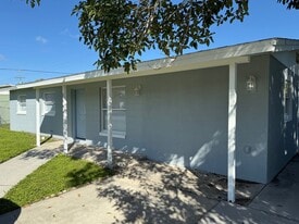 3884 Kennedy Cir in Cocoa, FL - Building Photo