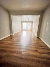 911 Byrne St in Houston, TX - Foto de edificio - Building Photo