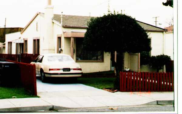 1457 Oriole Ave in San Leandro, CA - Foto de edificio - Building Photo