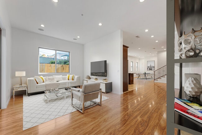 6069 Horner St, Unit 2 in Los Angeles, CA - Building Photo - Building Photo