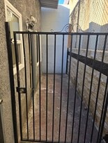 139 W Manchester Blvd, Unit No. 6 in Inglewood, CA - Building Photo