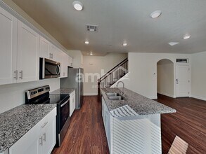 83 Foxridge Swings Ln in Henderson, NV - Building Photo - Building Photo