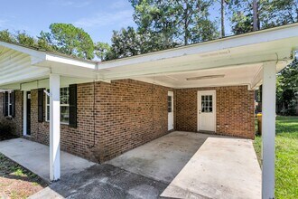 226 Egret Cir in Richmond Hill, GA - Building Photo - Building Photo