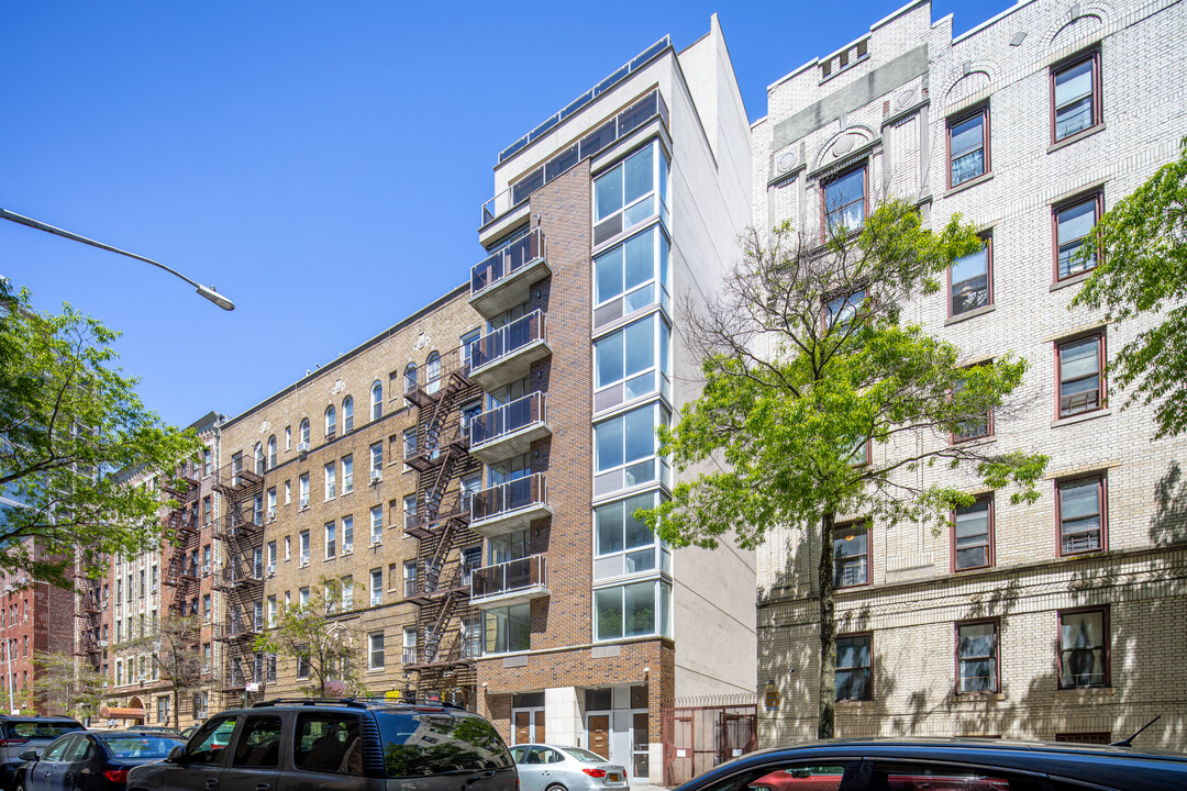 703 W 171st St in New York, NY - Foto de edificio