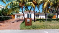 211 190th St in Sunny Isles Beach, FL - Foto de edificio - Building Photo