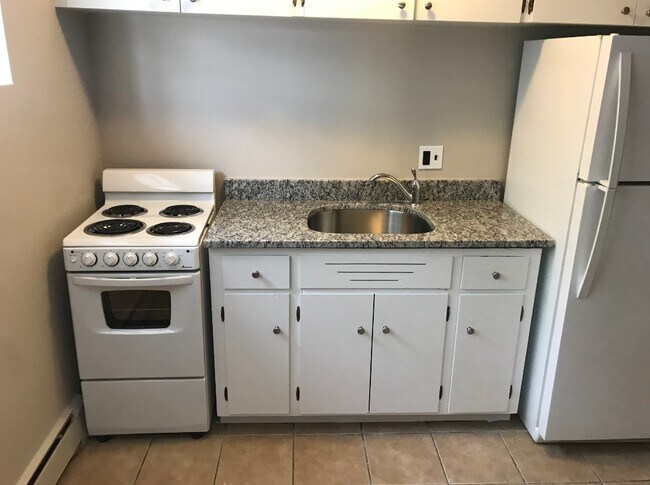 7 Harvard Pl, Unit #1 in Waltham, MA - Building Photo - Building Photo