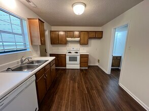 1319 Stratton Place Dr, Unit A in Chattanooga, TN - Building Photo - Building Photo