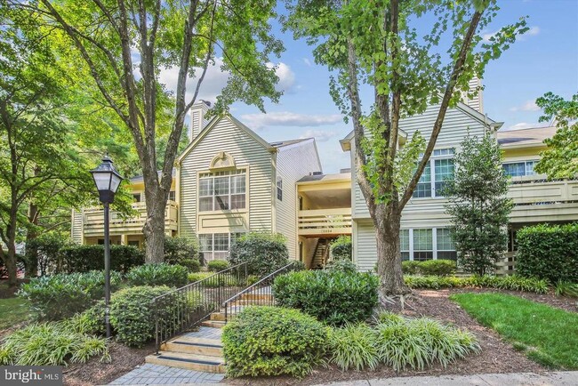 property at 2224 Springwood Dr