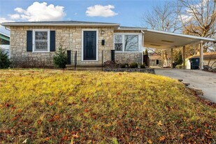 1821 Merriwether St in Cape Girardeau, MO - Building Photo