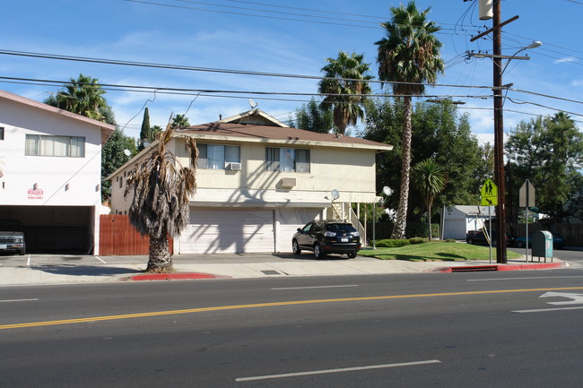 5201 Cedros Ave in Sherman Oaks, CA - Building Photo - Building Photo