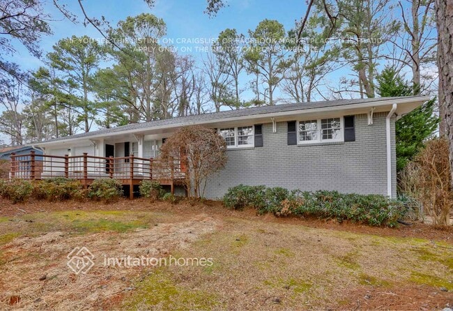 3954 Lindley Dr in Powder Springs, GA - Building Photo - Building Photo