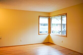 3821 SE 35th Pl in Portland, OR - Building Photo - Building Photo