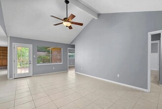 2126 Redwood St in Kemah, TX - Building Photo - Building Photo