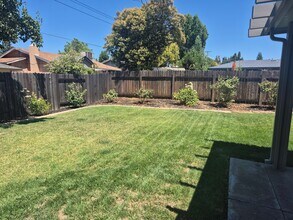 9213 Castlemont Cir in Orangevale, CA - Building Photo - Building Photo