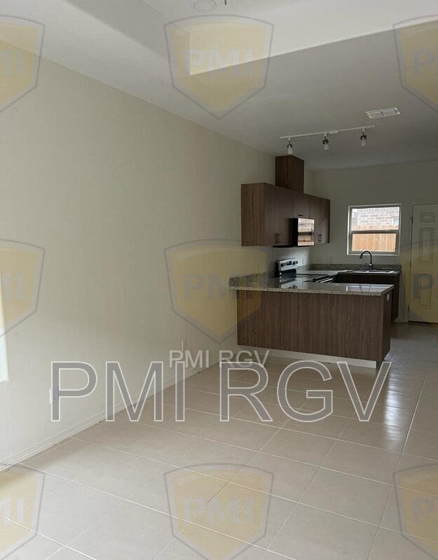 818 S Michigan St in Alton, TX - Building Photo - Building Photo