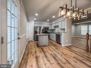 6337 Littlefield Ct in Centreville, VA - Building Photo - Building Photo