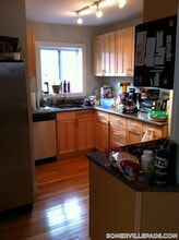10 Evergreen Ave, Unit 3 in Somerville, MA - Foto de edificio - Building Photo