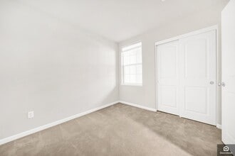 584 De Guigne Dr in Sunnyvale, CA - Building Photo - Building Photo