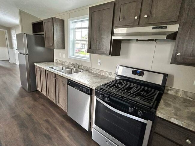 property at 3203 Iona Ln