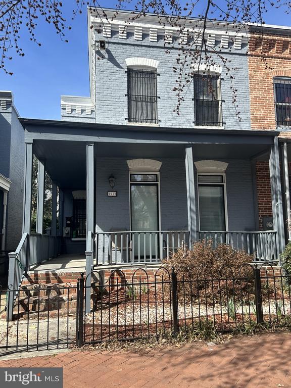 property at 1912 5th St NW