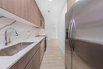 32 NW 14th Ave in Miami, FL - Building Photo - Building Photo