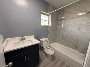 509 Douglass Ave in West Palm Beach, FL - Building Photo - Building Photo