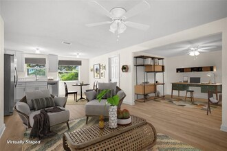 9049 Orchid Dr in Seminole, FL - Building Photo - Building Photo