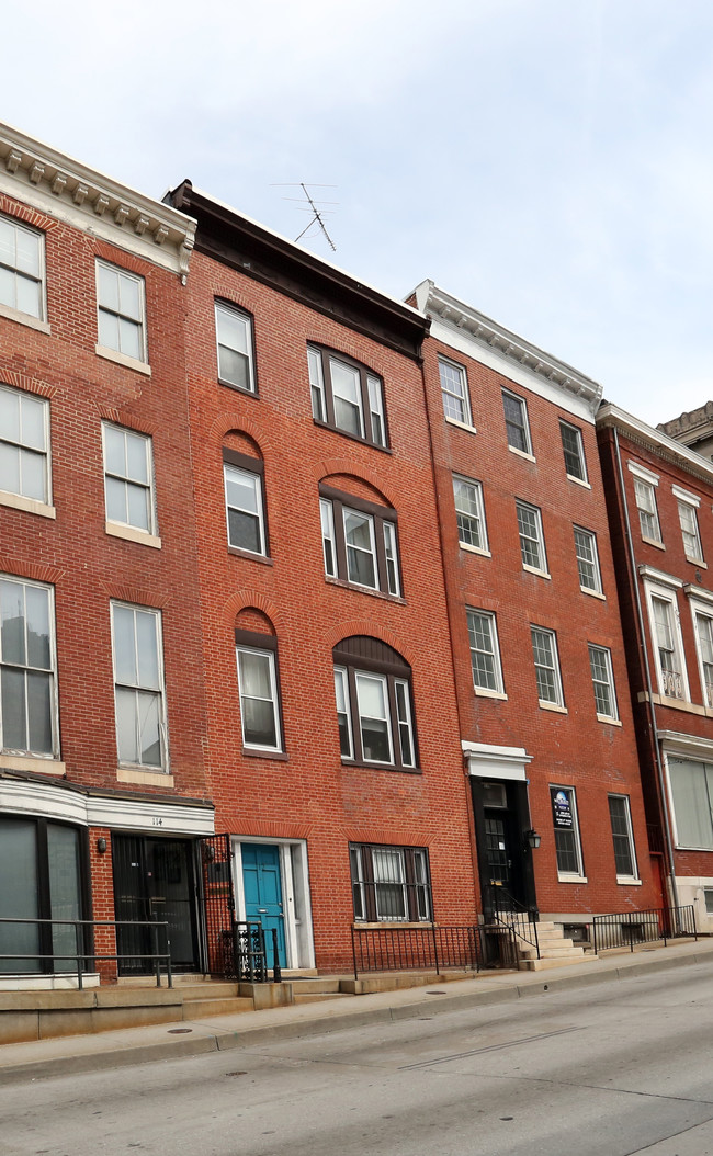 112 W Mulberry St in Baltimore, MD - Foto de edificio - Building Photo