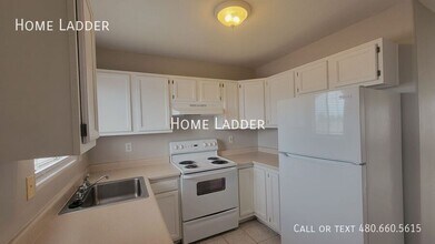 10236 W Leander Dr in Arizona City, AZ - Building Photo - Building Photo