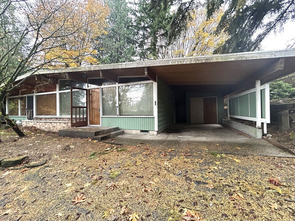 8511-8513 Gold Way in Everett, WA - Building Photo